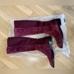 NEW Stuart Weitzman Burgandy Knee High Suede Boots, size 5.5